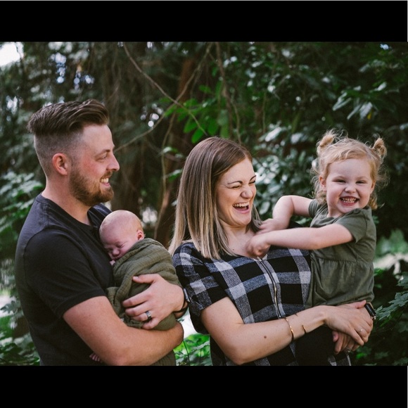 Meet your Posher, Rebecca! - Picture 2 of 9